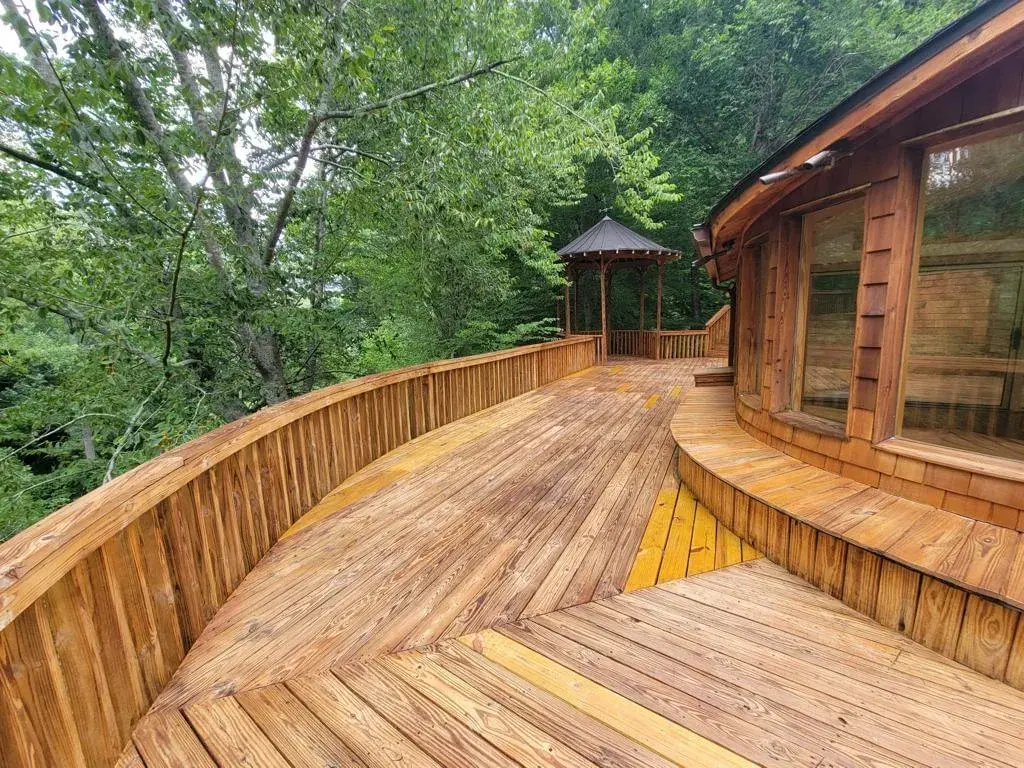 Pressure Washer, Wood Stain  1